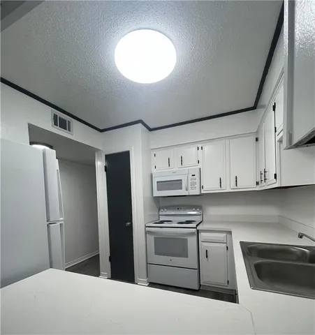 $140,000 | 56 Carriage Lane, Unit B, Destrehan, LA 70047