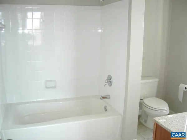 $2,520 | 775 Walker Square, Unit 3C, Charlottesville, VA 22903