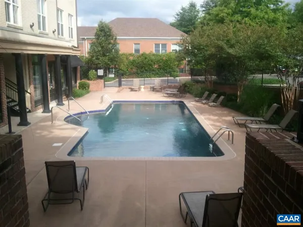 $2,520 | 775 Walker Square, Unit 3C, Charlottesville, VA 22903