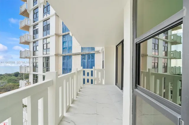 $6,200 | 1121 Crandon Boulevard, Unit D806, Key Biscayne, FL 33149