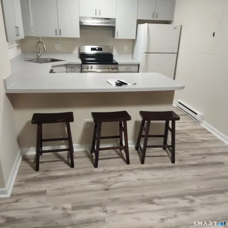 $2,400 | 925 Oronoke Road, Unit 100B, Waterbury, CT 06708