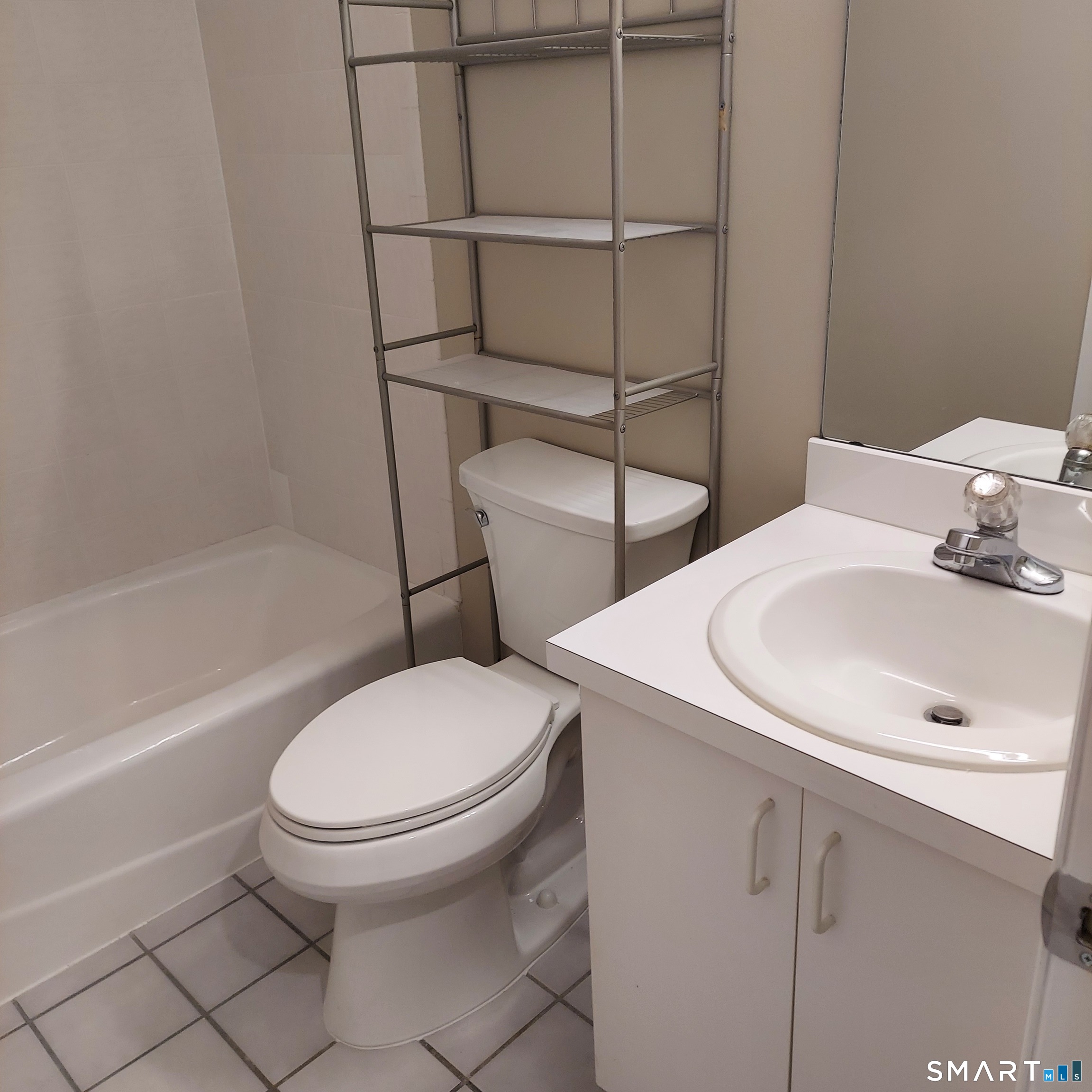 925 Oronoke Road, Unit 100B Waterbury, CT 06708 - Photo 6 of 10