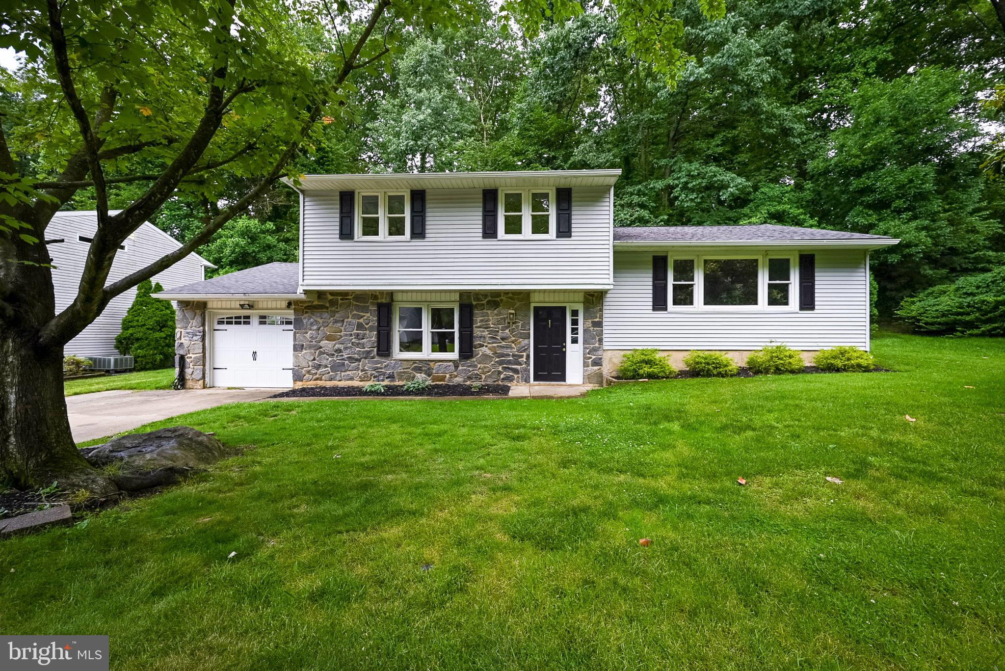 2707 Tonbridge Drive Wilmington, DE 19810 - Photo 1 of 34