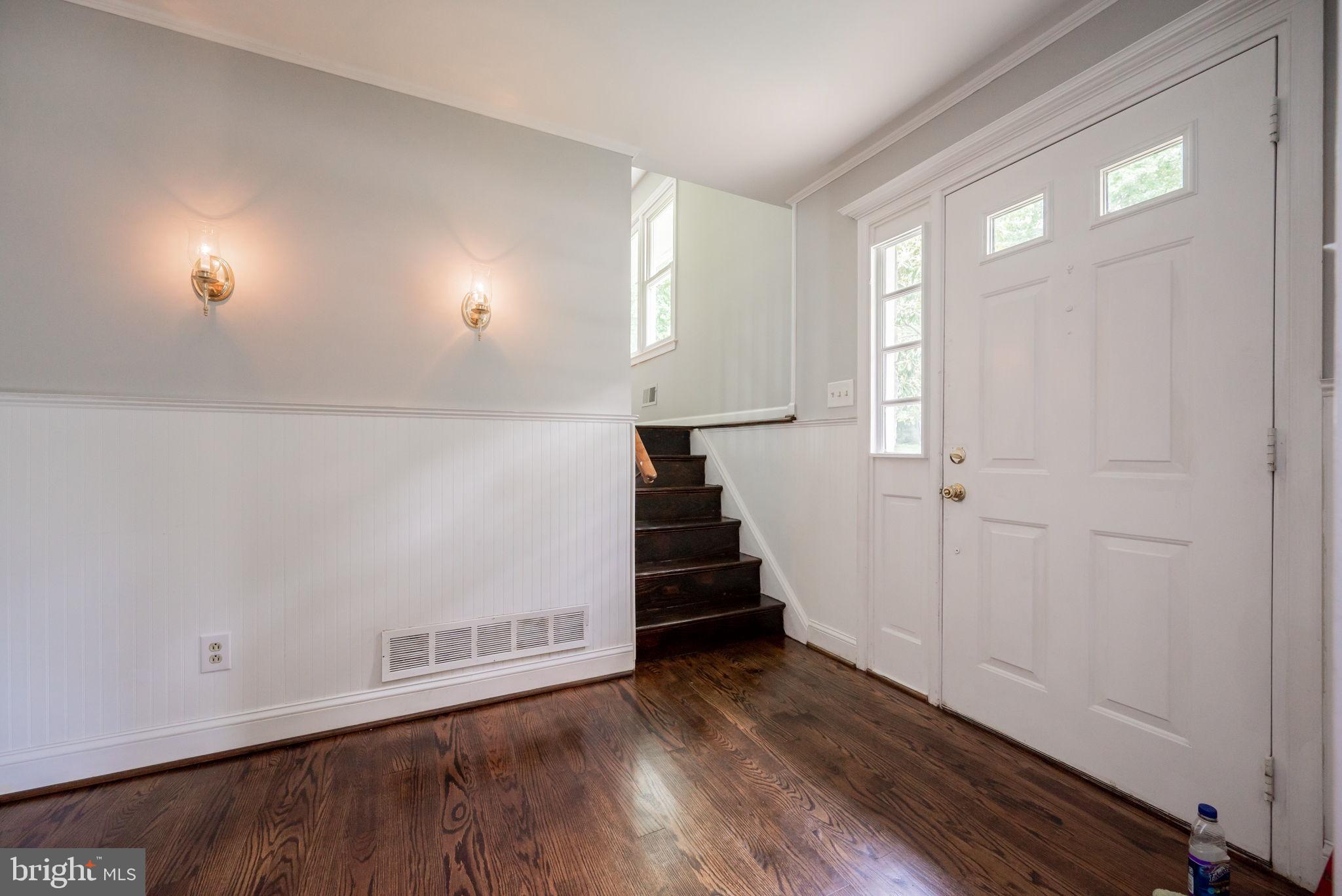 2707 Tonbridge Drive Wilmington, DE 19810 - Photo 2 of 34 Foyer To Living Room