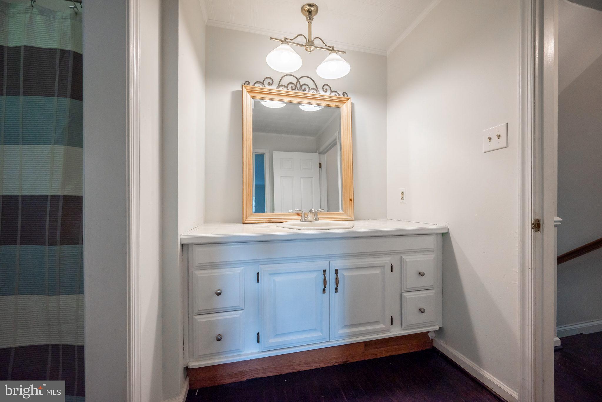 2707 Tonbridge Drive Wilmington, DE 19810 - Photo 27 of 34 Full Bath Off Of Primary Bedroom