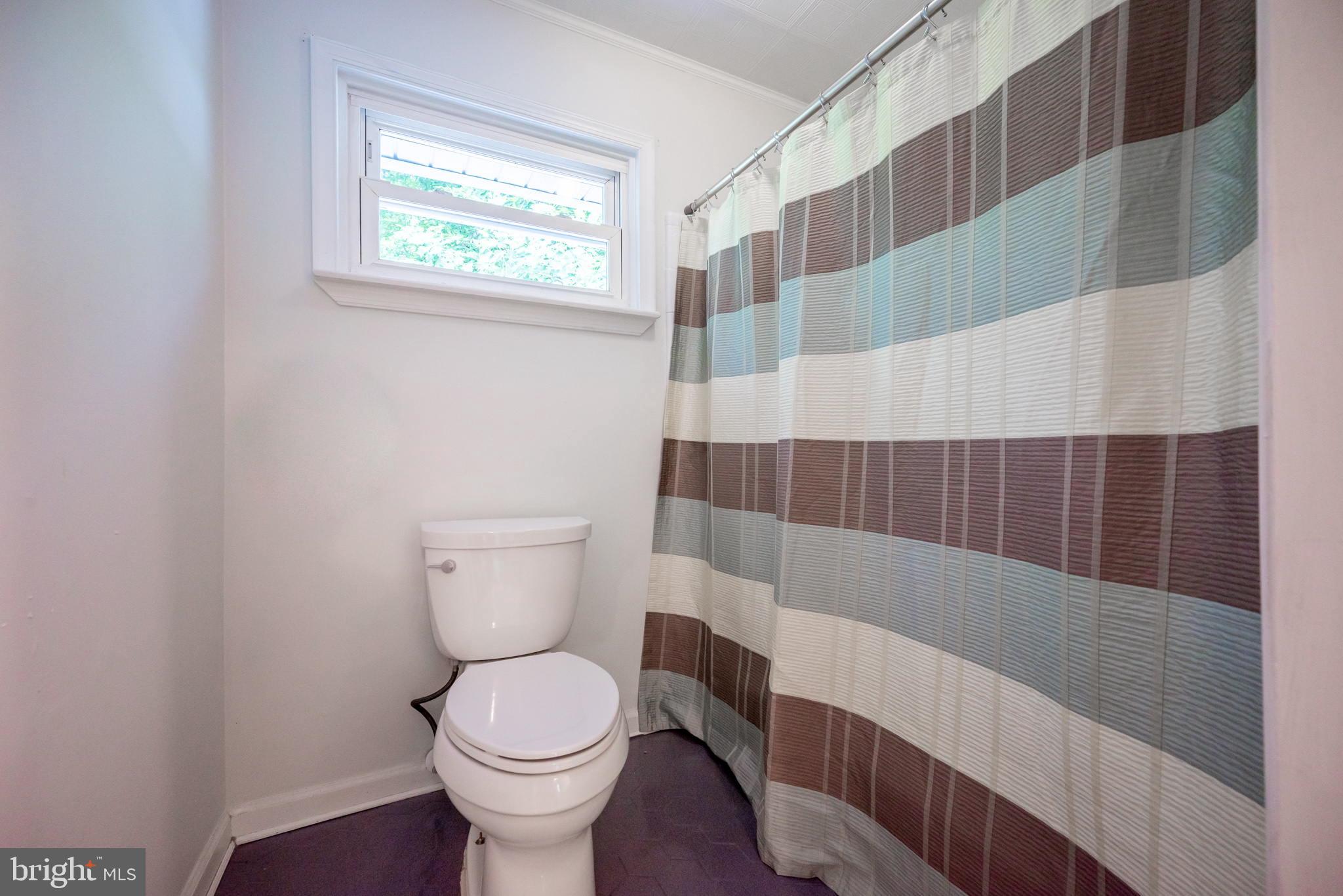 2707 Tonbridge Drive Wilmington, DE 19810 - Photo 29 of 34 New Glazed Tub And Walls