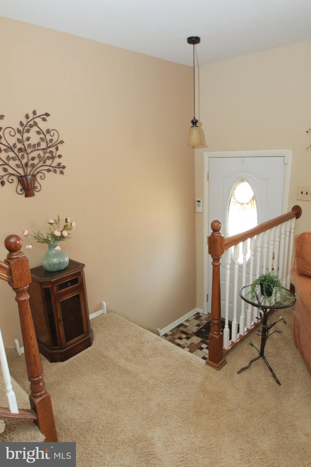 12019 Covert Road Philadelphia, PA 19154 - Photo 4 of 32 Gallery Image 4