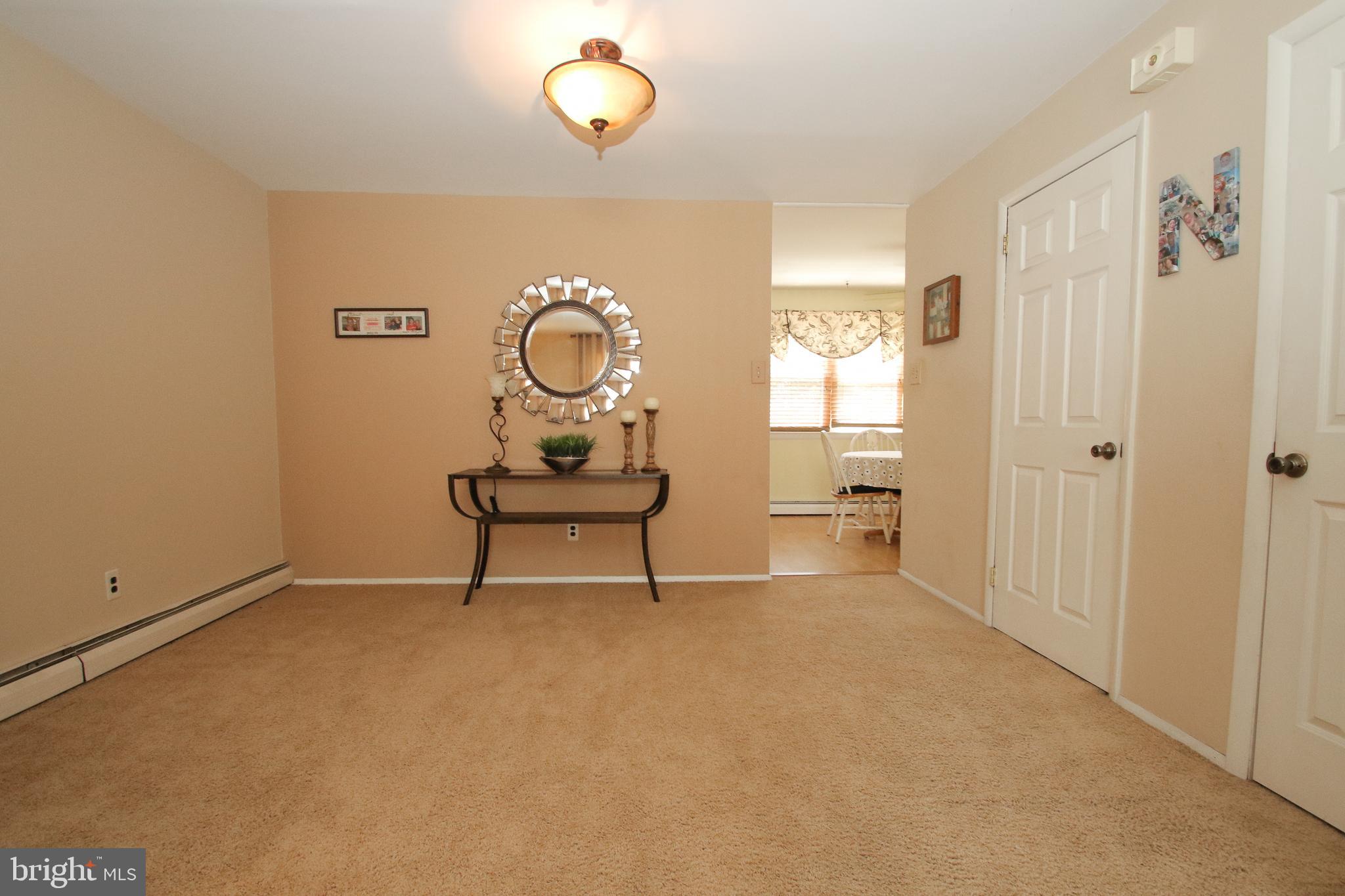 12019 Covert Road Philadelphia, PA 19154 - Photo 5 of 32 Gallery Image 5