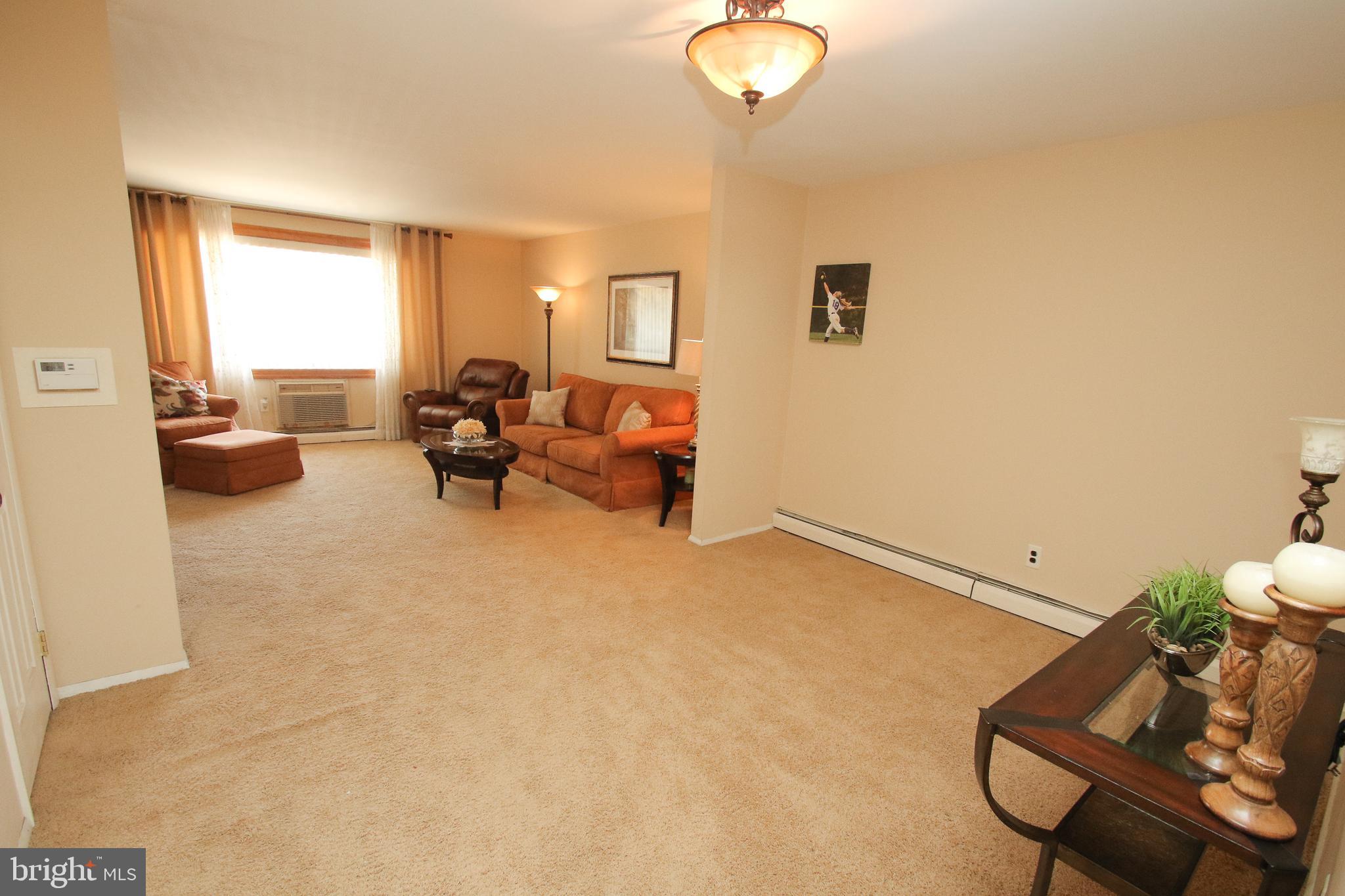 12019 Covert Road Philadelphia, PA 19154 - Photo 6 of 32 Gallery Image 6