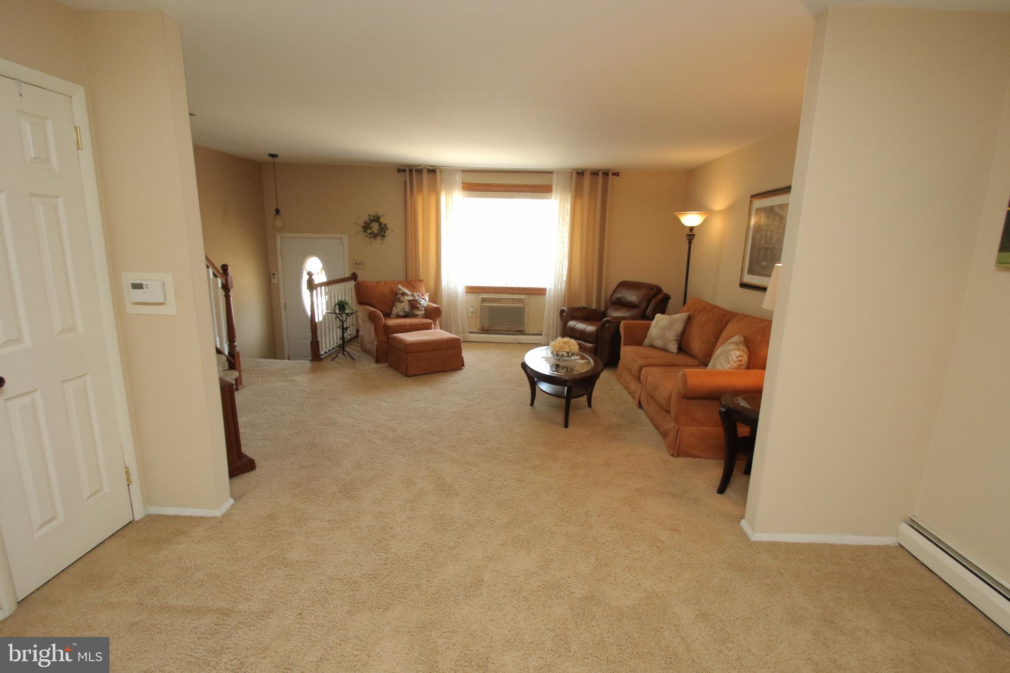 12019 Covert Road Philadelphia, PA 19154 - Photo 7 of 32 Gallery Image 7