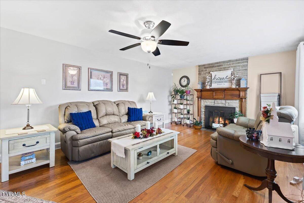 320 Sherwood Road Bristol, VA 24201 - Photo 20 of 36 20-128A3534