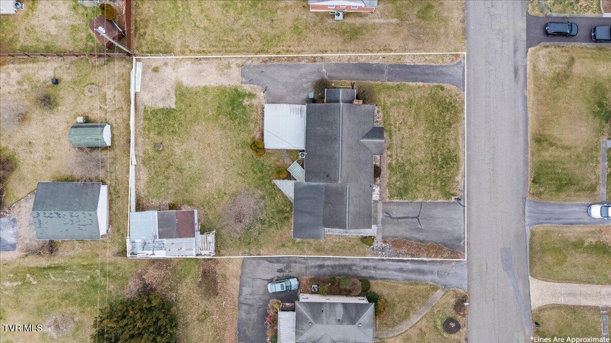 320 Sherwood Road Bristol, VA 24201 - Photo 30 of 36 32-DJI_20260124131628_0129_D