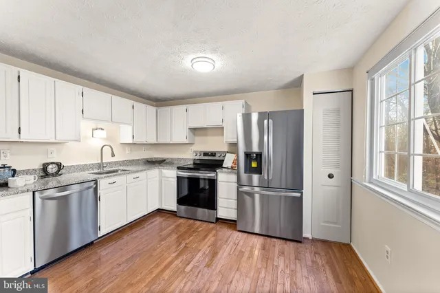 $565,000 | 1616 Barnstead Drive, Reston, VA 20194