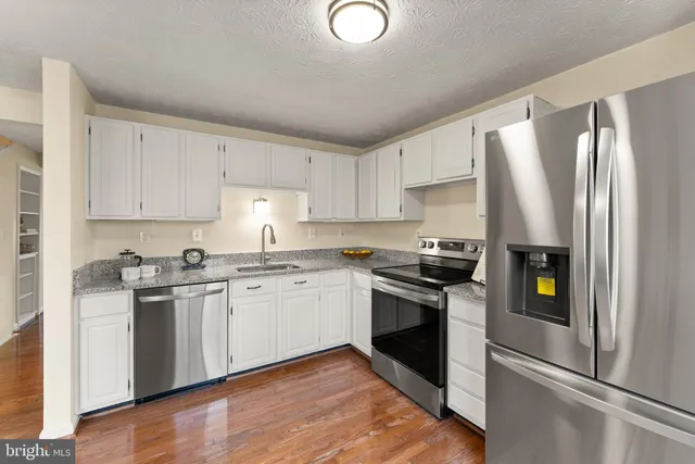 $565,000 | 1616 Barnstead Drive, Reston, VA 20194