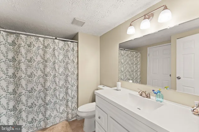 $565,000 | 1616 Barnstead Drive, Reston, VA 20194