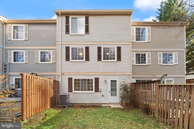 $565,000 | 1616 Barnstead Drive, Reston, VA 20194