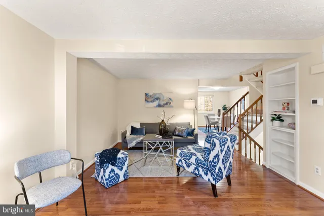 $565,000 | 1616 Barnstead Drive, Reston, VA 20194