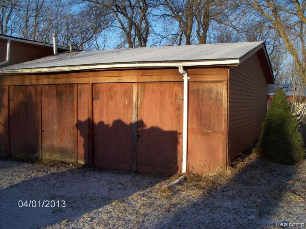 3051 Duce Road Avoca, MI 48006 - Photo 3 of 22 Garage