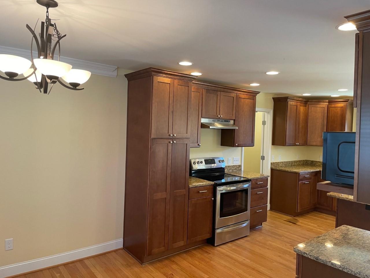 1442 Village Road Charleston, SC 29407 - Photo 7 of 25 Kitchen 3