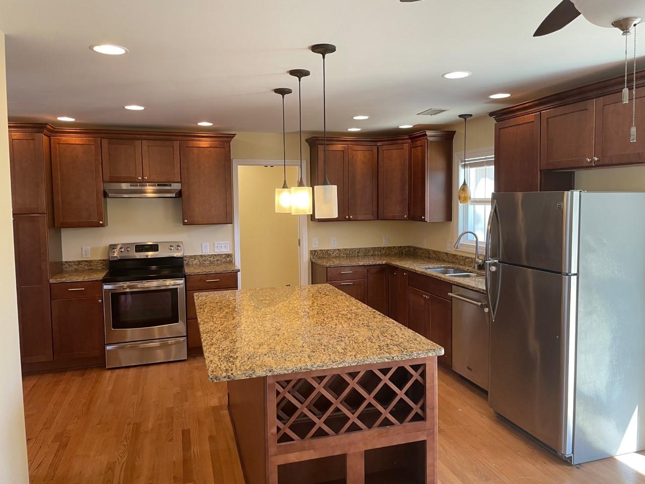 1442 Village Road Charleston, SC 29407 - Photo 8 of 25 Kitchen 4