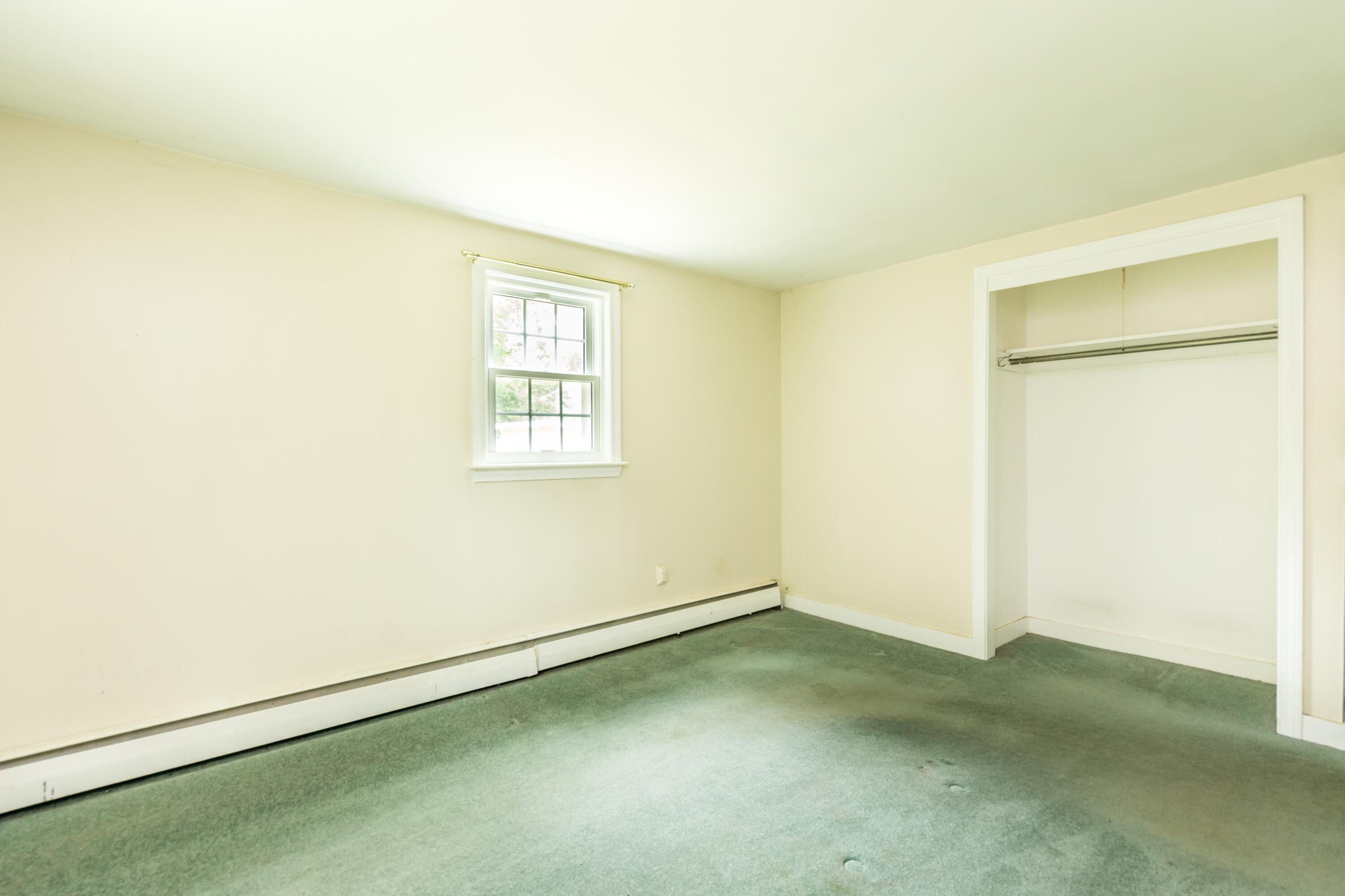 3 Yacht Club Road Centerville, MA 02632 - Photo 16 of 38 1st floor bedroom 1 with closet