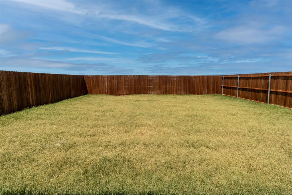 572 Ruthye Lane Pilot Point, TX 76258 - Photo 29 of 32 Gallery Image 29