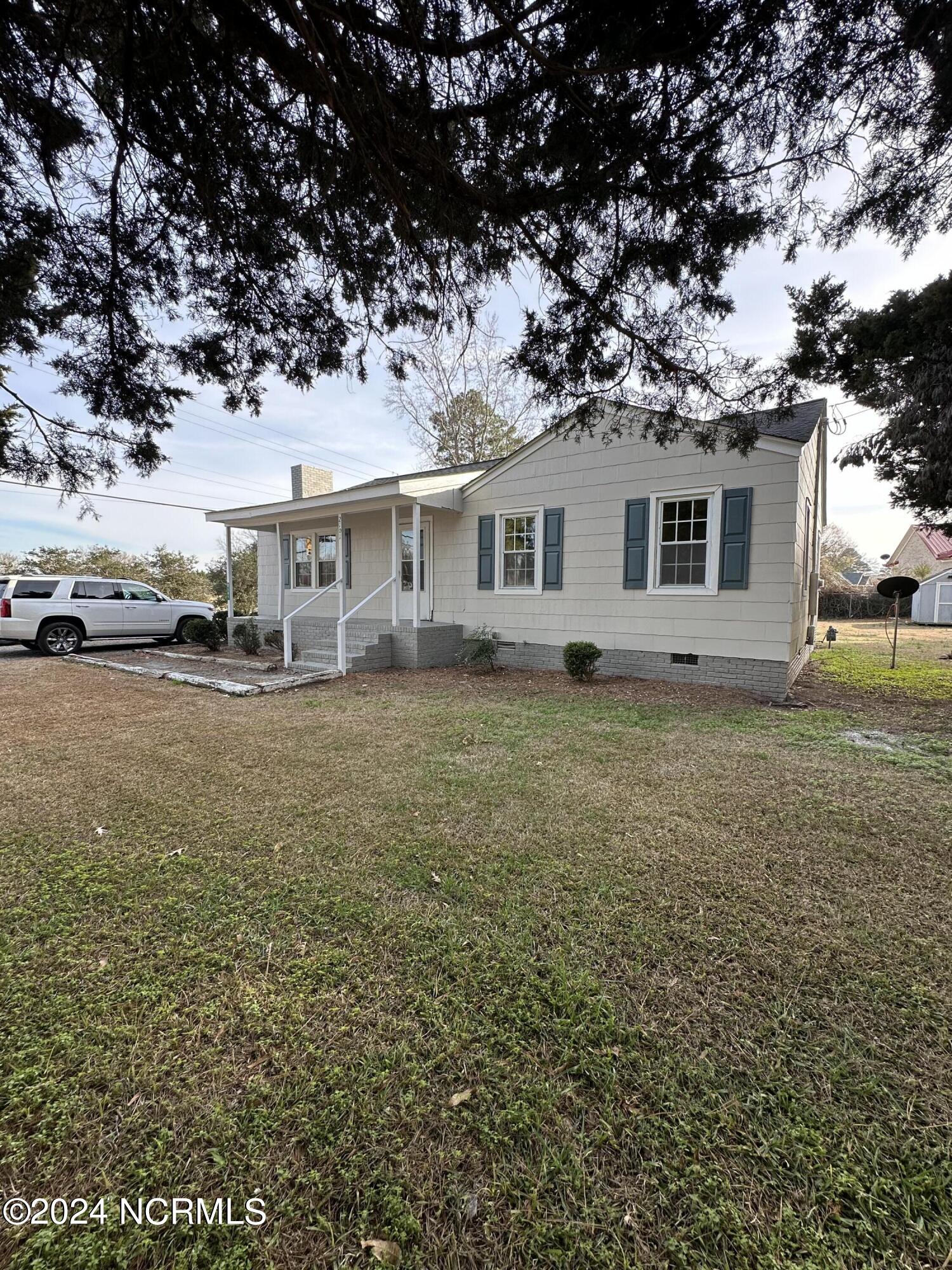 2101 Pendleton Street Greenville, NC 27834 - Photo 2 of 12 1