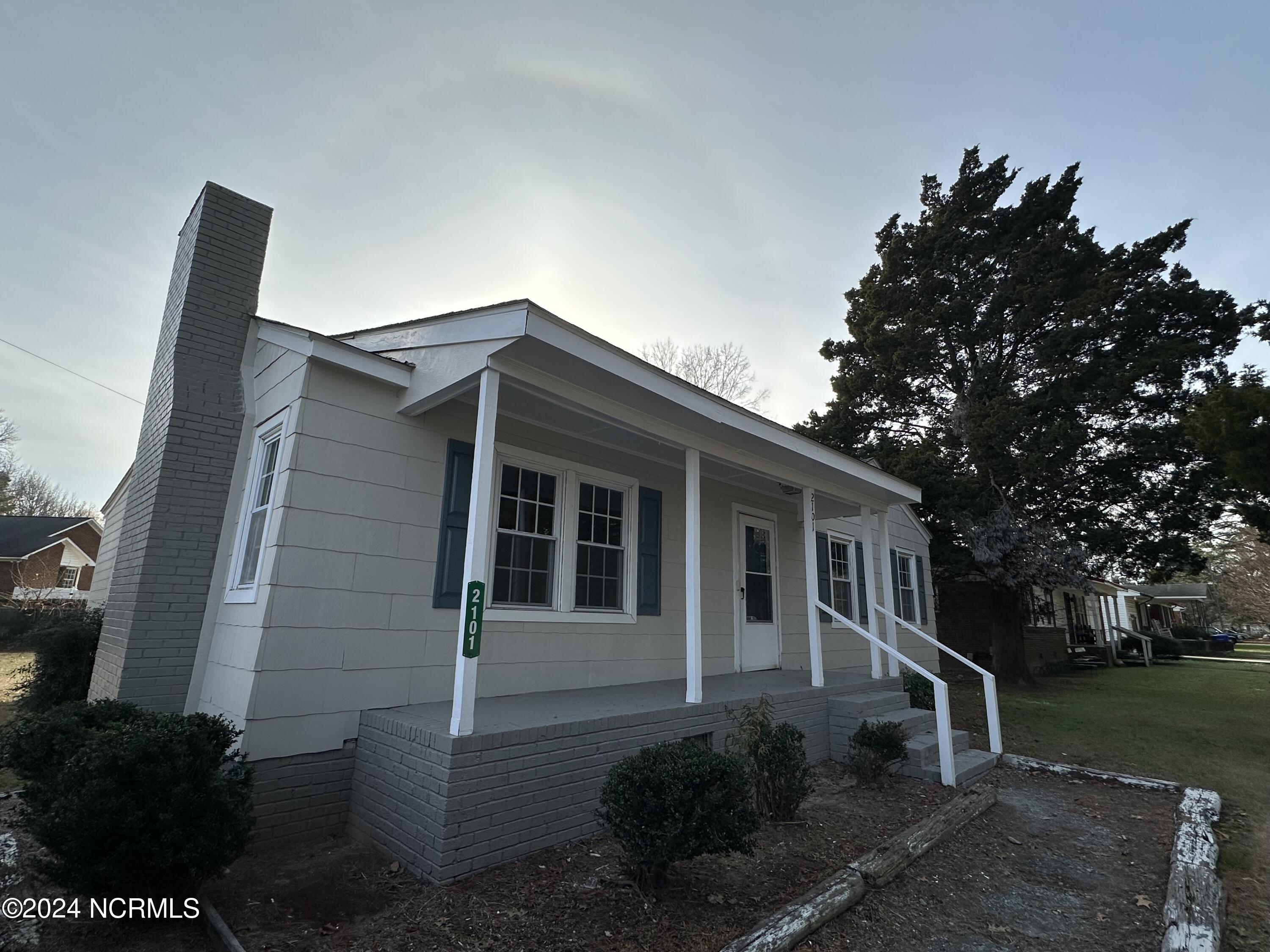 2101 Pendleton Street Greenville, NC 27834 - Photo 3 of 12 3