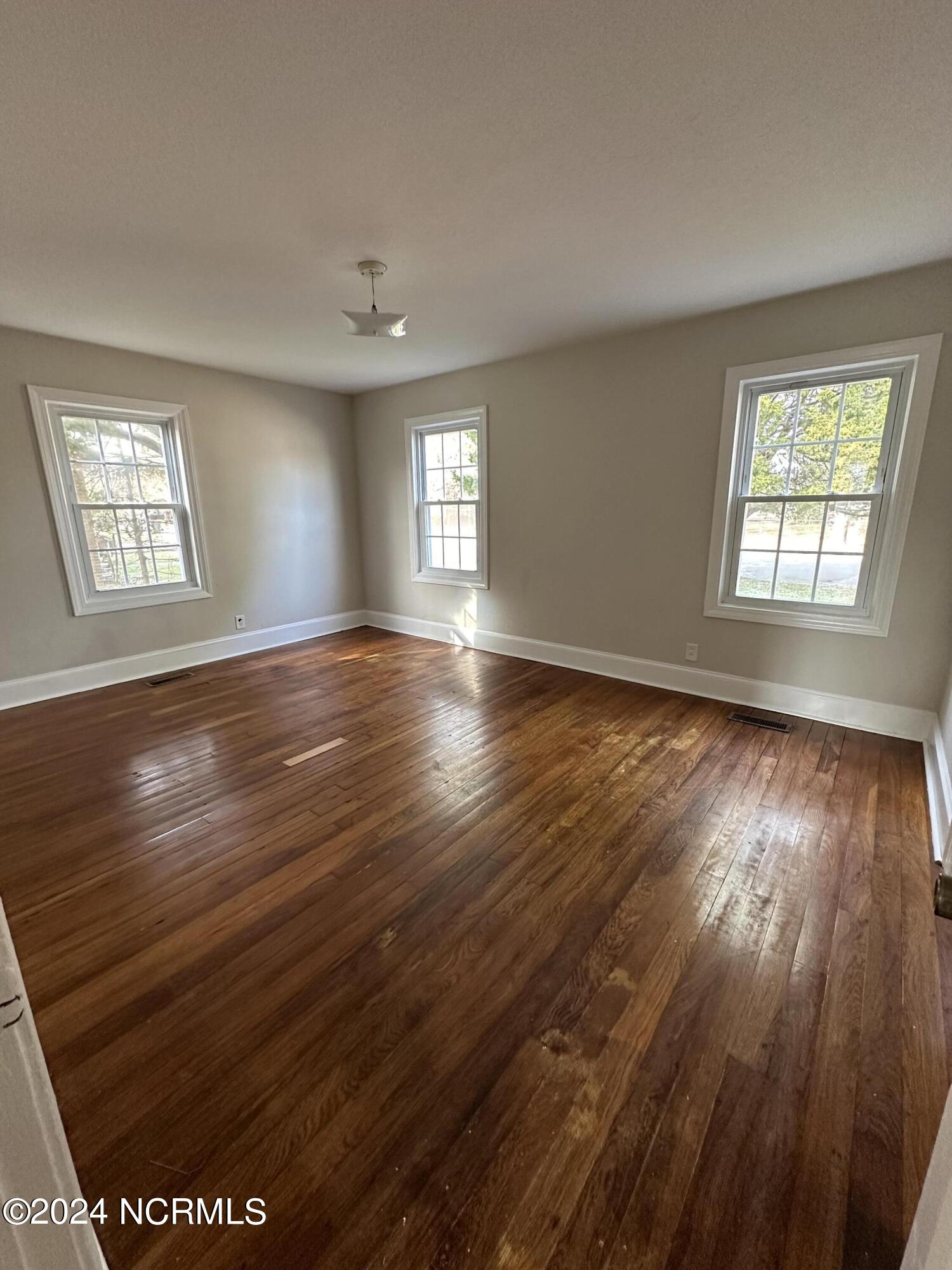 2101 Pendleton Street Greenville, NC 27834 - Photo 9 of 12 10