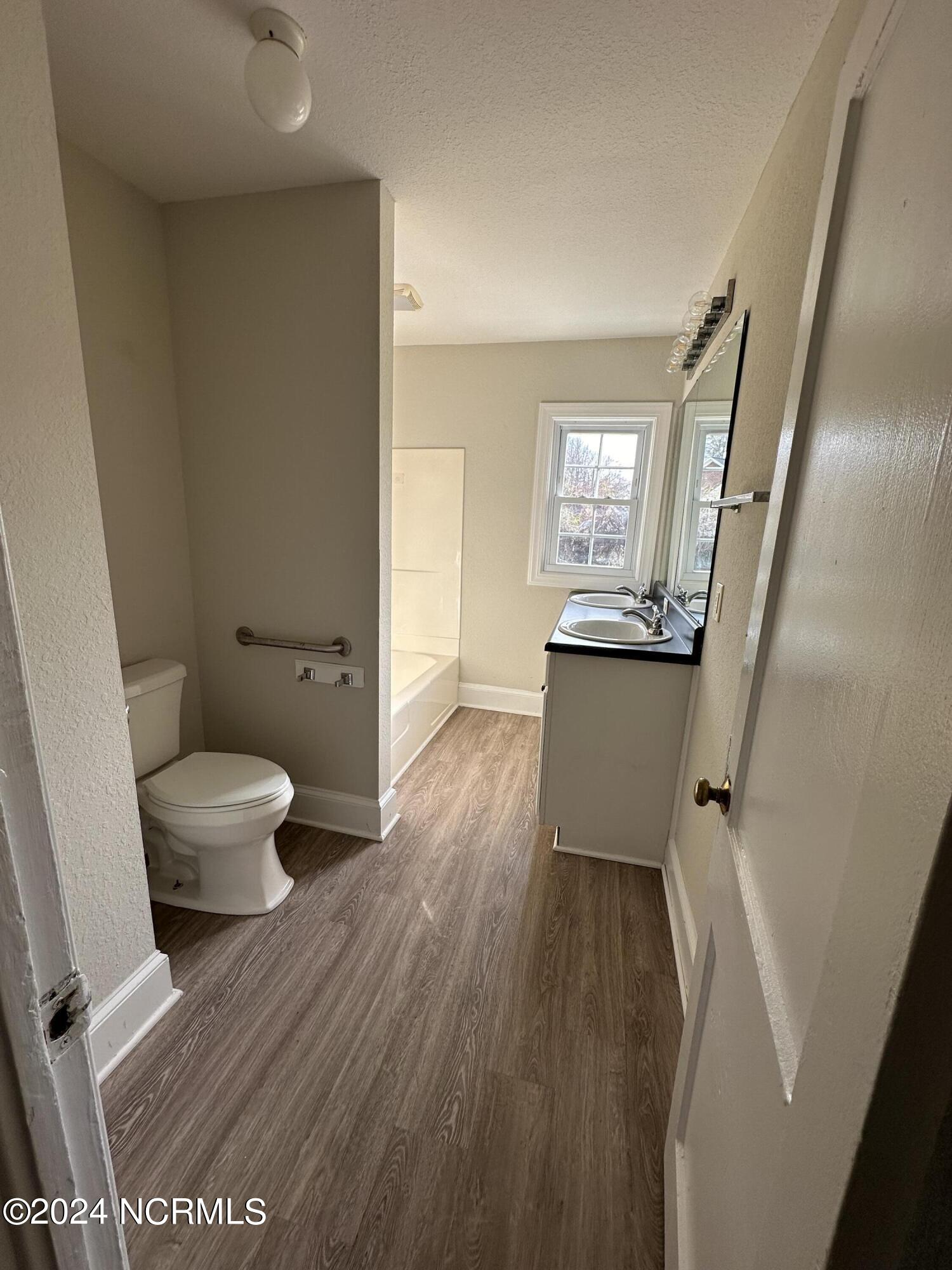 2101 Pendleton Street Greenville, NC 27834 - Photo 10 of 12 11