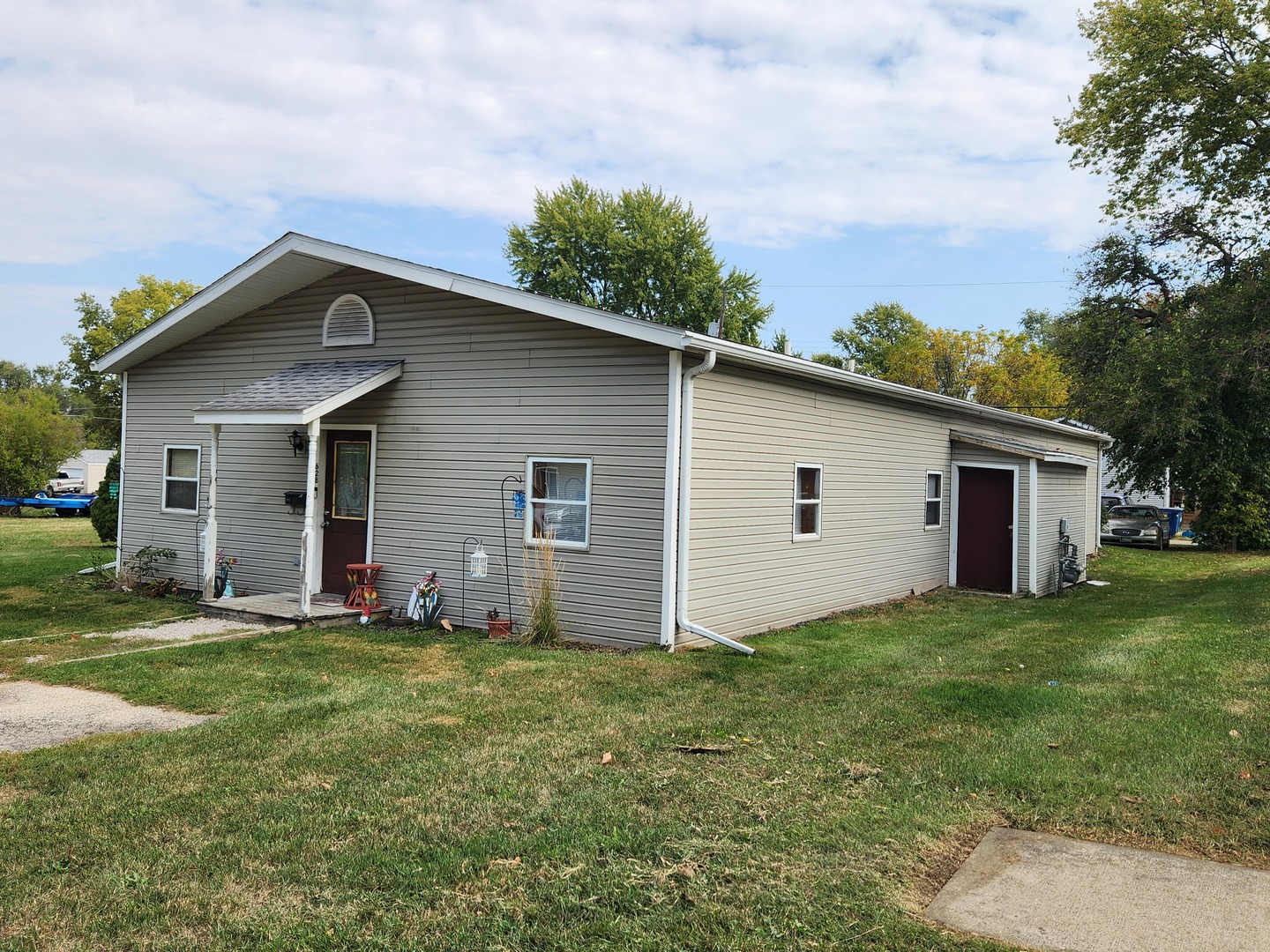628 3rd Avenue Ottawa, IL 61350 - Photo 3 of 21