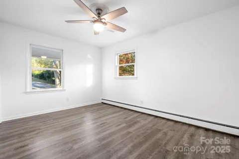$365,500 | 1185 10th St Pl Circle Northwest, Hickory, NC 28601