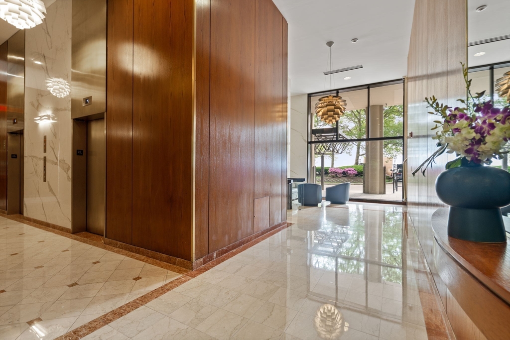 65 East India Row, Unit 6B Boston, MA 02110 - Photo 25 of 28