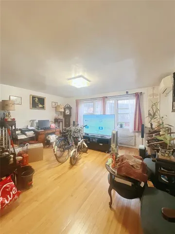 $288,000 | 138-25 68th Drive, Unit 1A | Kew Gardens Hills