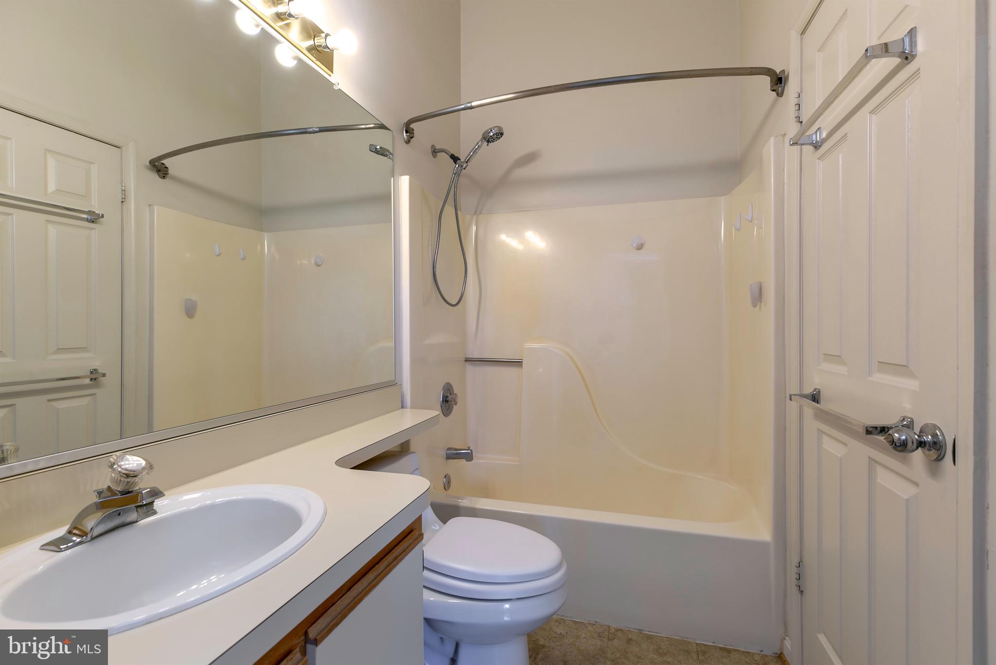 600 Resty Lane, Unit 303 Odenton, MD 21113 - Photo 23 of 27 Full bath