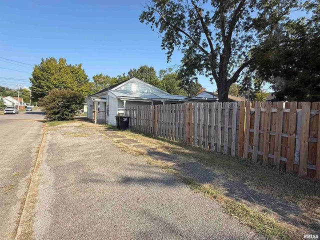 $99,900 | 1100 Catherine Street, Metropolis, IL 62960