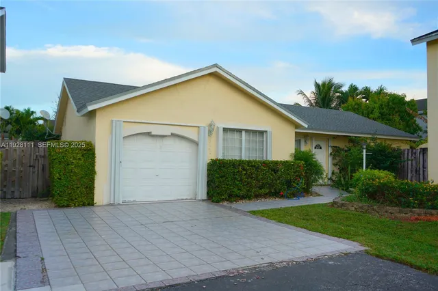 $3,999 | 5141 Northwest 101st Place, Doral, FL 33178