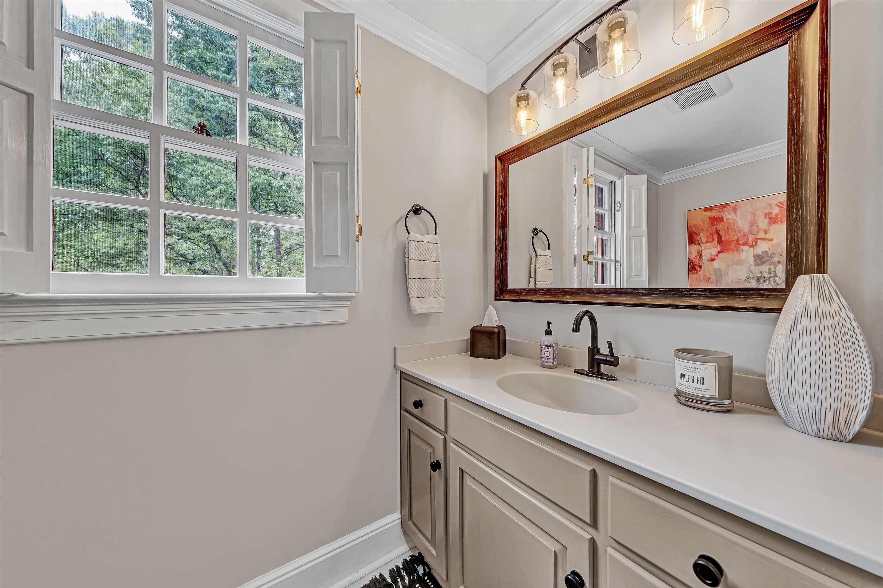 3925 Winding Way Road Southwest Roanoke, VA 24015 - Photo 19 of 56 18-DSC00037