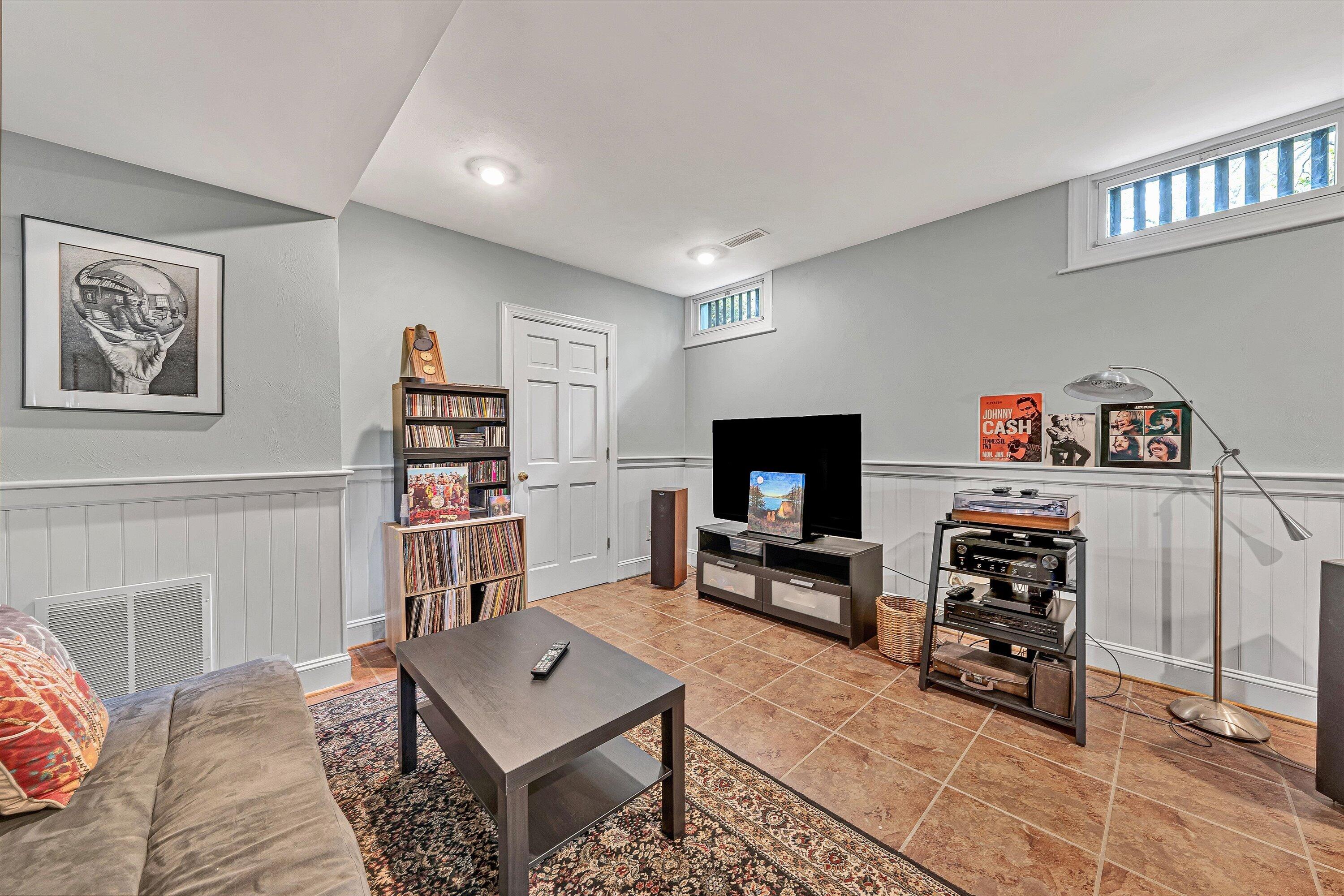 3925 Winding Way Road Southwest Roanoke, VA 24015 - Photo 41 of 56 40-DSC00109