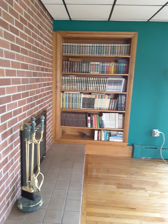 40 Anderson Road Ware, MA 01082 - Photo 12 of 19 a view of livingroom with furniture