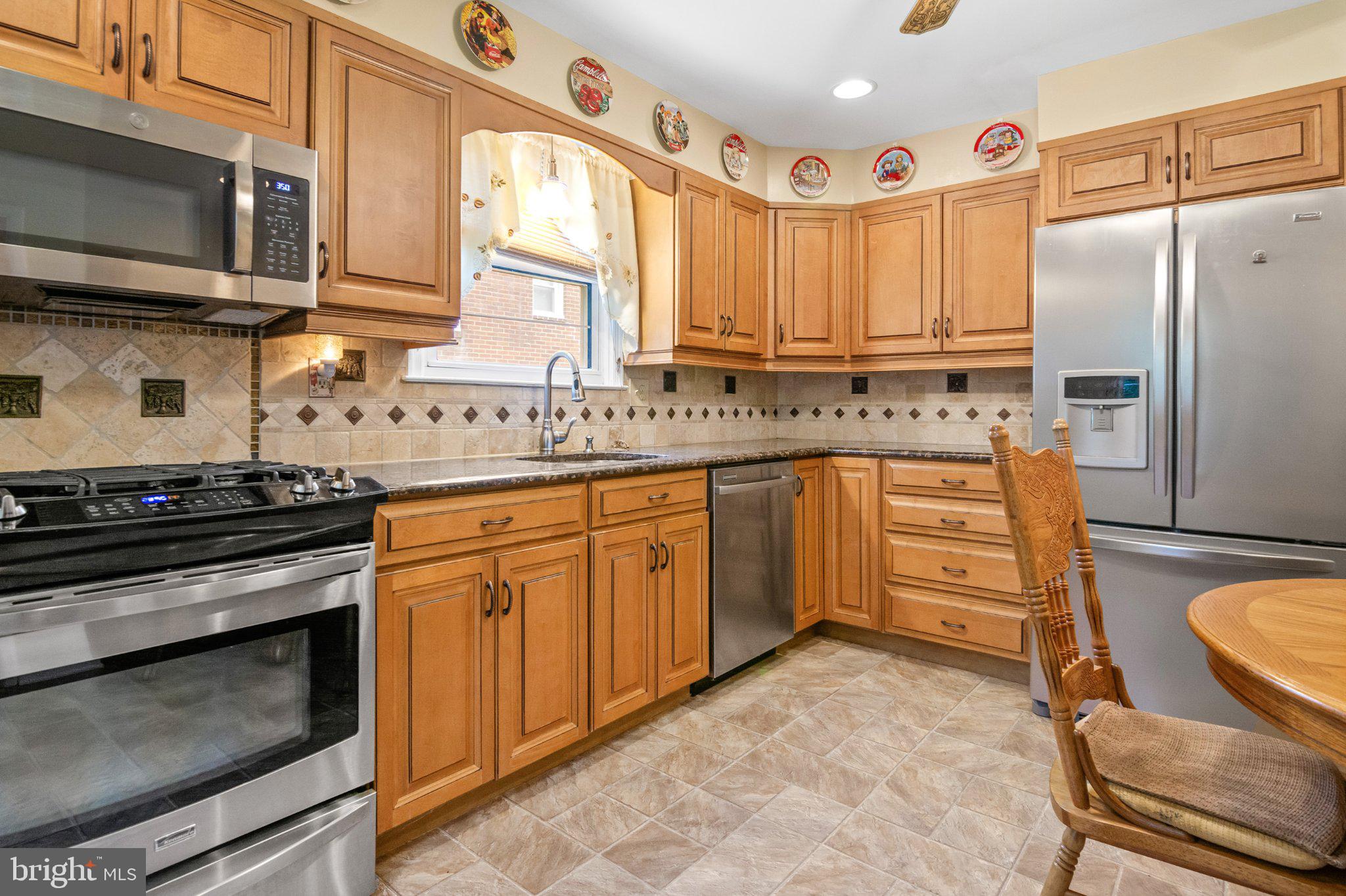 534 Brook Road Baltimore, MD 21286 - Photo 12 of 41 Stainless Steel Appliances