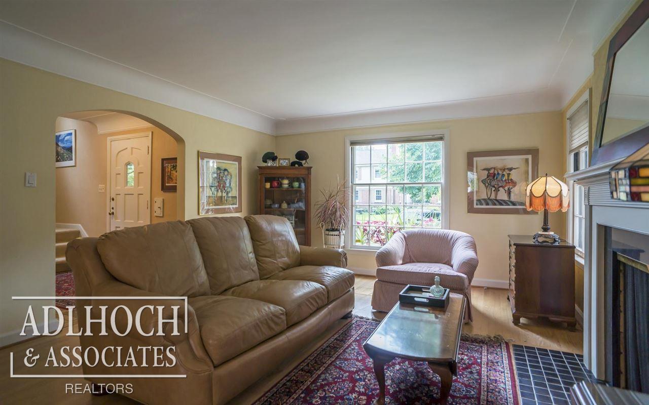 272 Merriweather Road Grosse Pointe Farms, MI 48236 - Photo 7 of 18