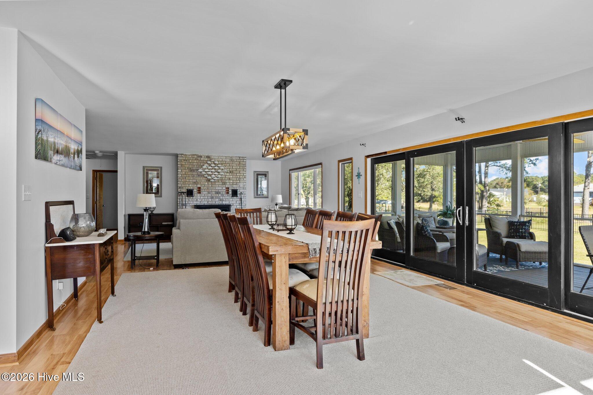 180 Wallace Road Beaufort, NC 28516 - Photo 17 of 45 Dining room