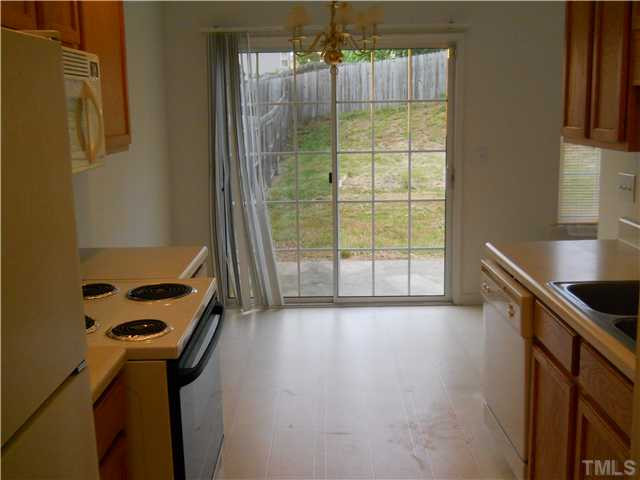 5510 Golden Moss Trail Raleigh, NC 27613 - Photo 7 of 16 Kitchen