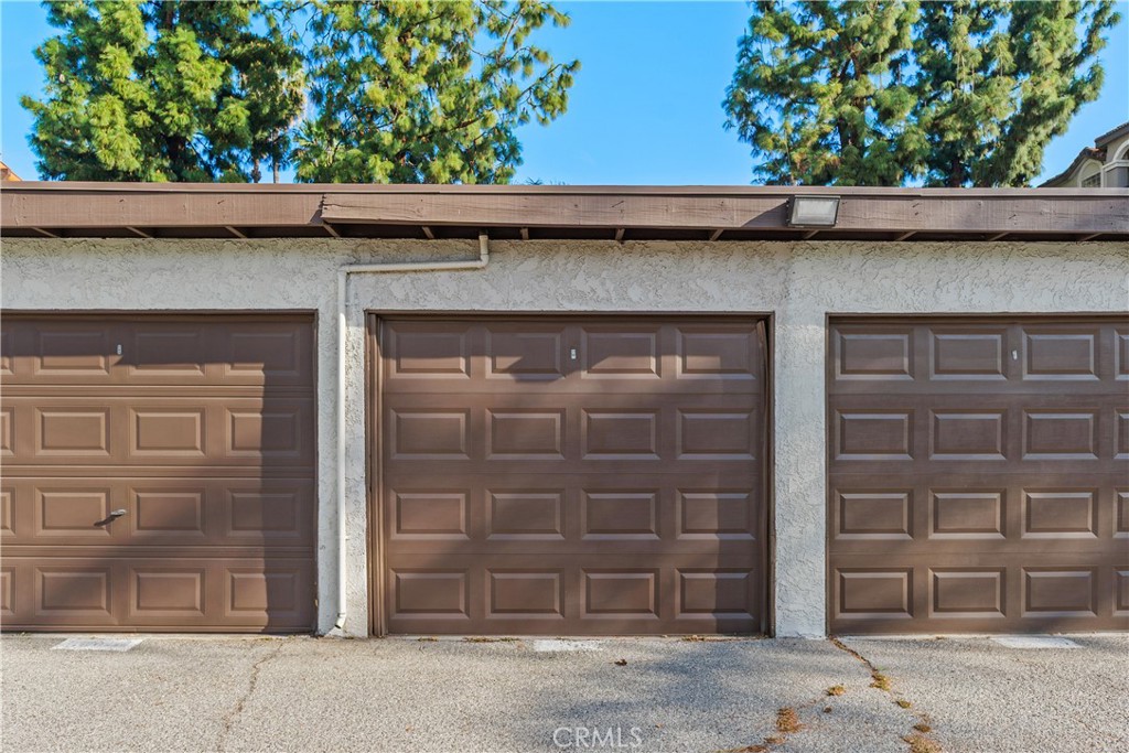 1408 Everton Place Riverside, CA 92507 - Photo 39 of 45 Detached garage