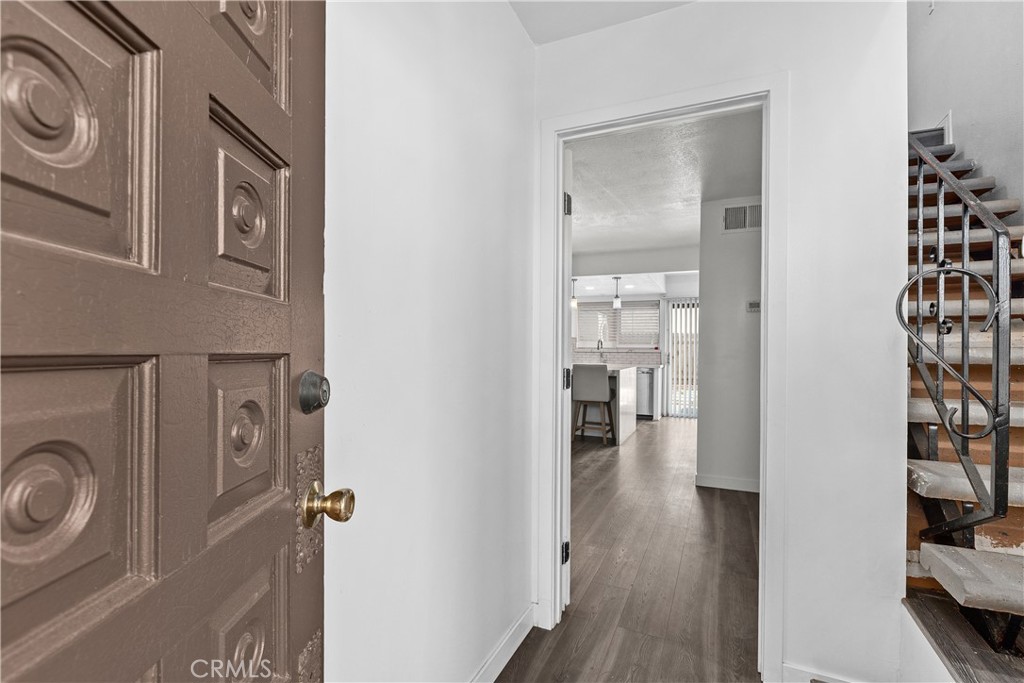 1408 Everton Place Riverside, CA 92507 - Photo 4 of 45 Entry Way