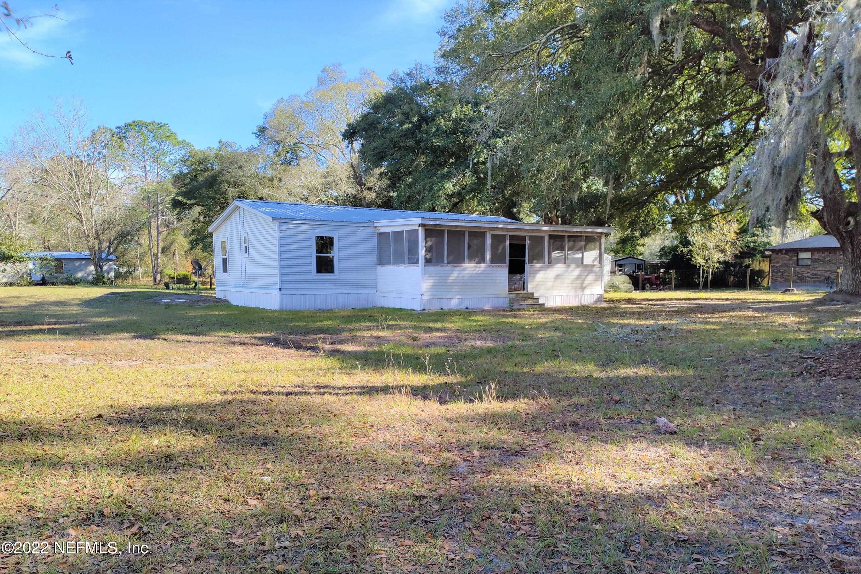 6570 Southwest 105 Street Hampton, FL 32044 - Photo 3 of 29 IMG_20220124_144022 (2)