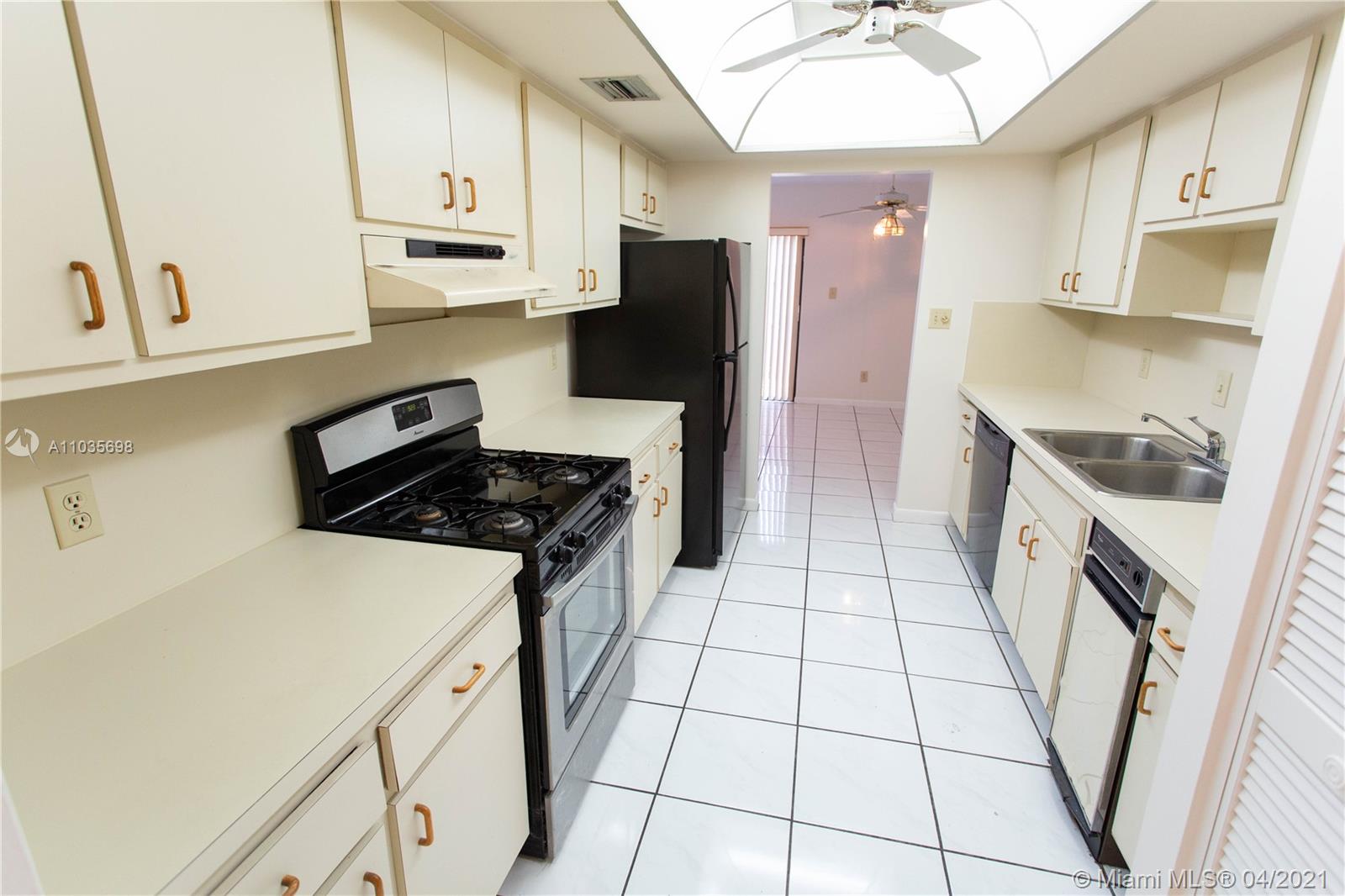 11301 Southwest 109th Road, Unit 60A Miami, FL 33176 - Photo 5 of 20 Gallery Image 5