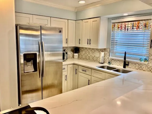 $3,150 | 121 14th Avenue North, Indian Rocks Beach, FL 33785