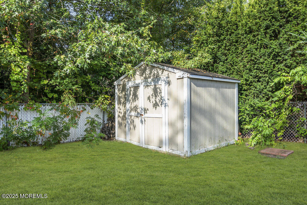 2267 Midway Avenue Toms River, NJ 08757 - Photo 30 of 51 040_dsc04430-1_680